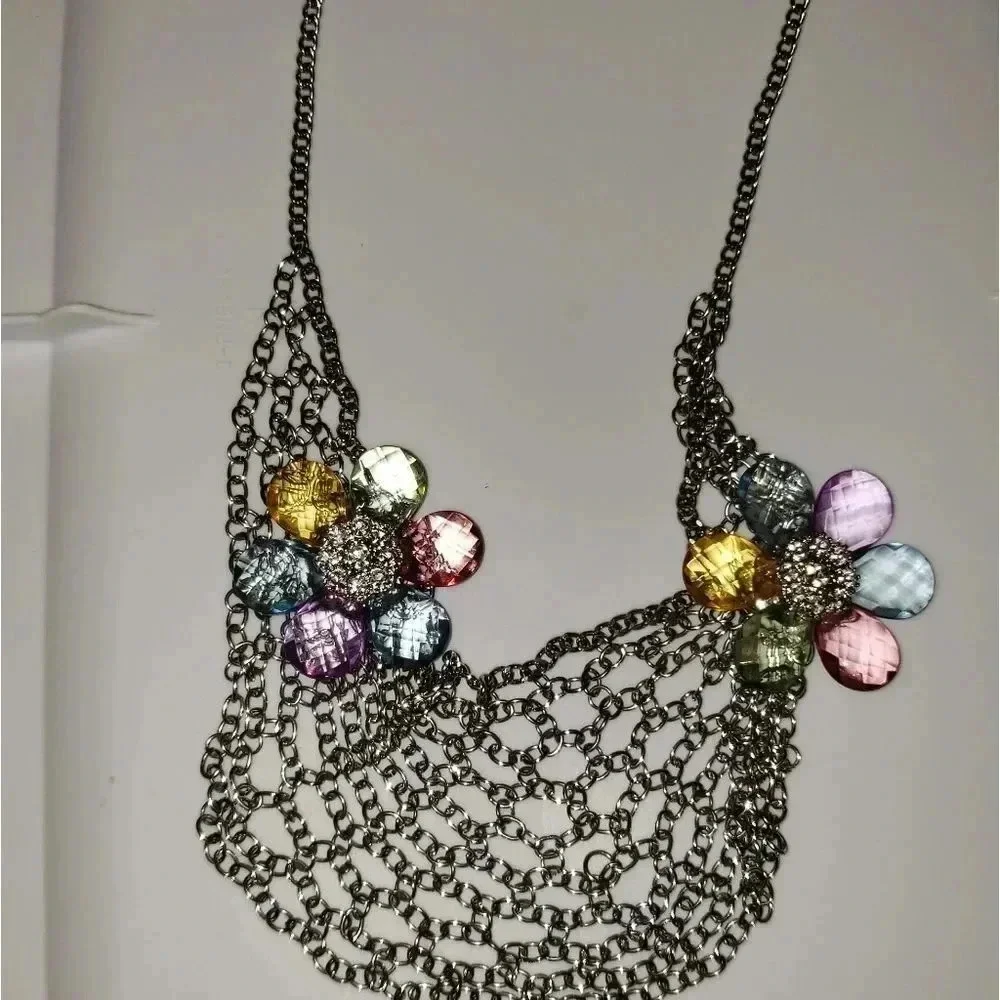 Necklace - Picture 1 of 3